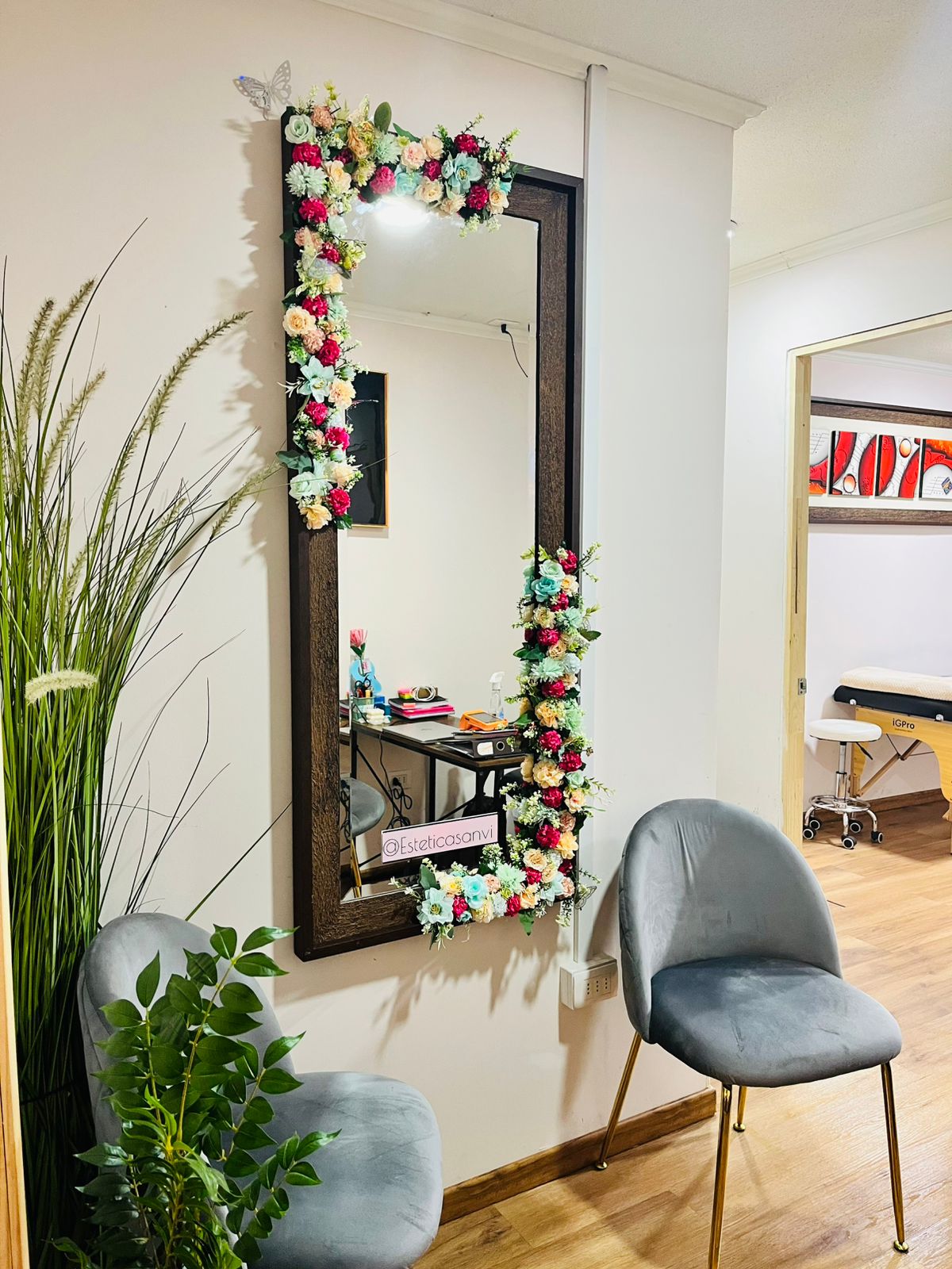 Sala de espera de Estética SanVi — ambiente acogedor en San Vicente de Tagua Tagua